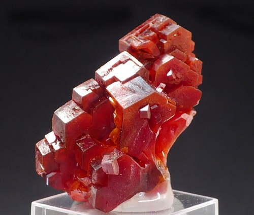 8859 vanadinite 4x4x3 cm - 8859,