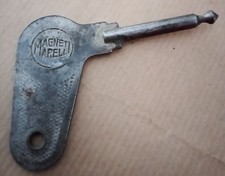 CHIAVE A CHIODO AUTO D'EPOCA