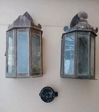 COPPIA ANTICHE LANTERNE FERRO E VETRO ORIGINALI EPOCA LEGGI DESCRIZIONE / MISURE