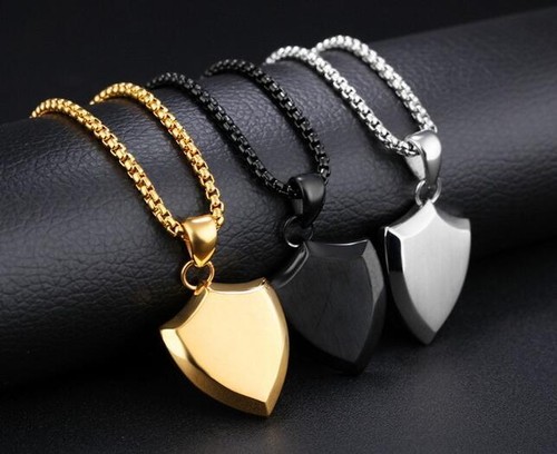 Collana ciondolo scudo