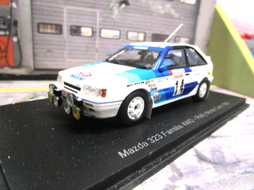 Mazda 323 familia 4wd rally - familia,