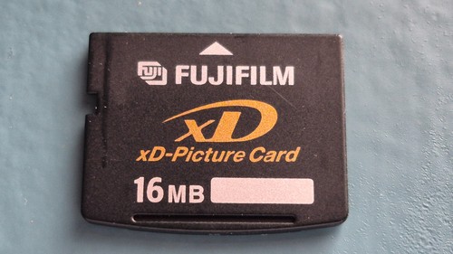 Scheda foto fujifilm 16mb - scheda,