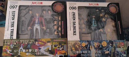 Lot figurines revoltech - de,