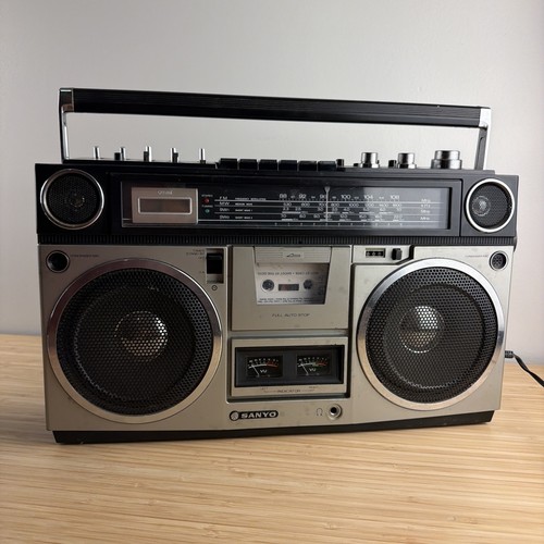 Boombox sanyo 9990k - sanyo, m