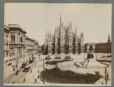 Milano Cathedral Plaza Trolley