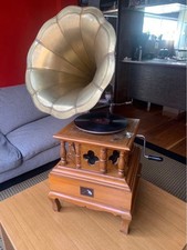 Antico fonografo ottagonale Victor extra large oggetto funzionante tipo corno carica