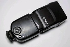 Nissin Di700A Flash Unit