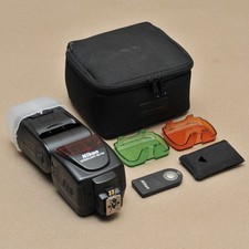 Nikon Speedlight SB-700 Hot