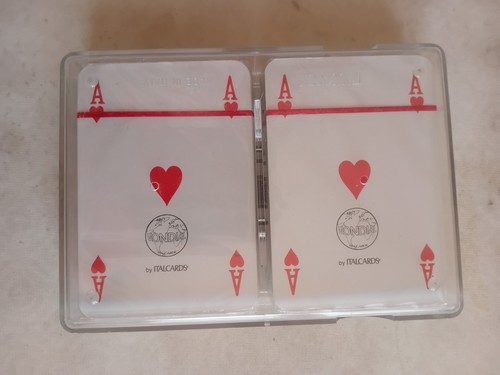 Due mazzi carte - due, di