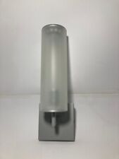 Eril parete vetro bianco montatura metallo sgrigio base quadrata lampada parete