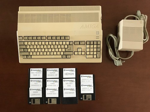 Amiga 500 ingiallito - 500, e