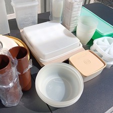  Lotto di 28 contenitori