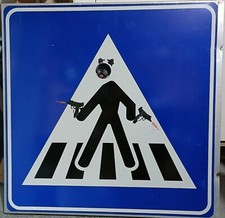 Cartello Stradale street art