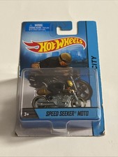 Moto Hot Wheels Gold Speed Seeker 2012 con pilota scala 1:64