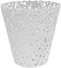 Balvi Cestino getta carta