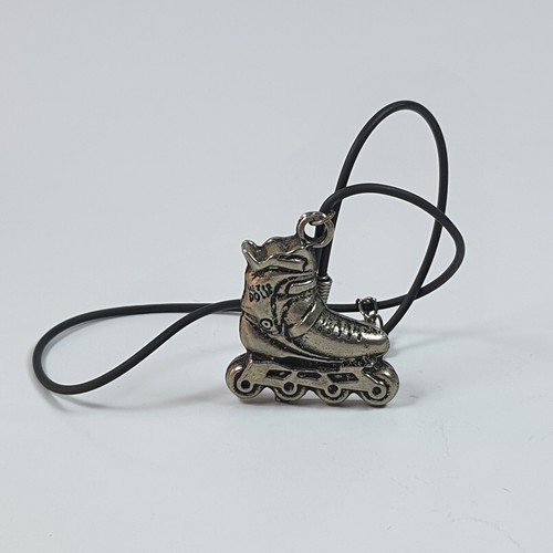 Collana con ciondolo - , pattino