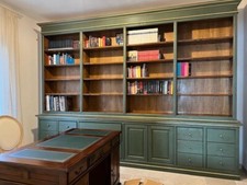 LIBRERIA SU MISURA IN LEGNO ANTICO CON CASSETTI LACCATA VERDE ORO