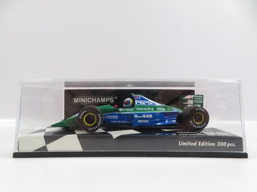 Minichamps 410910332 - 1:43,
