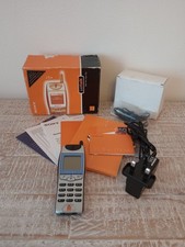 **TELEFONO CELLULARE SONY J5e