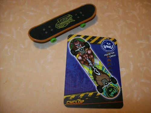 Mini skateboard trick power - skateboard,