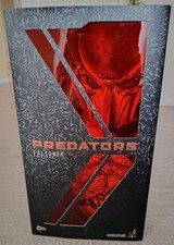 Hot Toys Falconer Predator 1/6