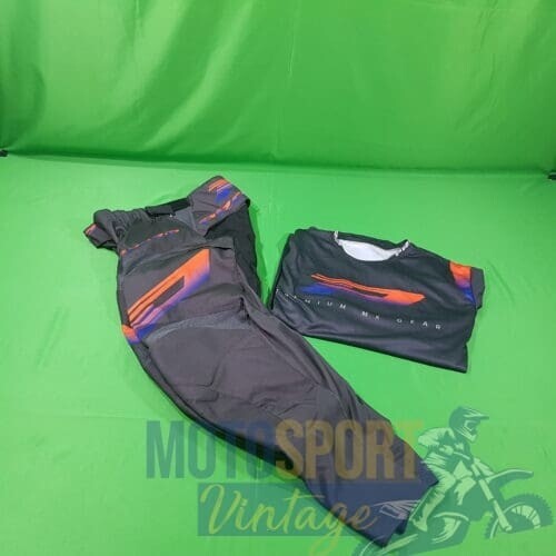 Abbigliamento completo - abbigliamento,