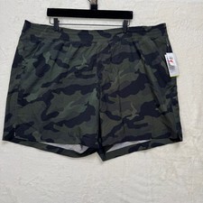 Pantaloncini da uomo nuovi con