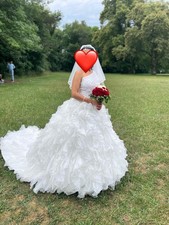 Abito da sposa bianco volant