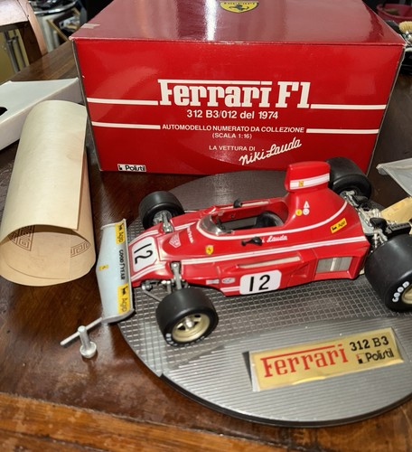 Die cast ferrari - die,
