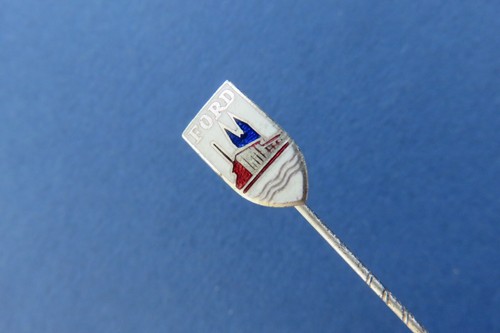 Vecchio distintivo spilla