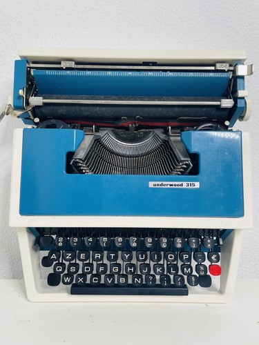 Underwood 315 blue typewriter - underwood,