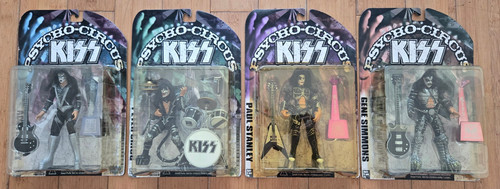 Kiss set action - di,