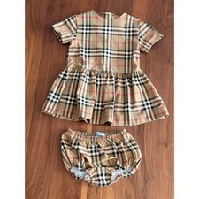 Set abito e fiori Burberry