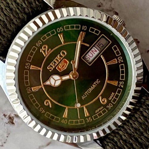 Seiko revisionato day - day, date