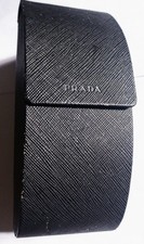 Autentica custodia rigida per