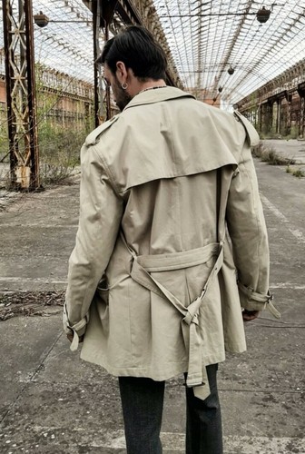 Trench stile impermeabile