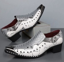 Scarpe rivetti a punta uomo