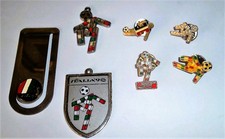 VINTAGE- ITALIA 90- LOTTO DI 7 SPILLETTE, PENDENTI PORTASOLDI