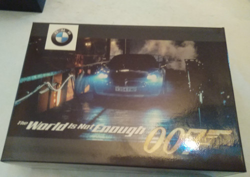 Minichamps bmw 007 - minichamps, james