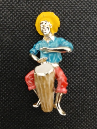 Spilla batterista bongo