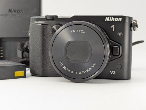 Nikon fotocamera - v3,
