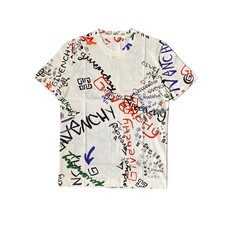 T-shirt Givenchy Cream All Over con logo graffiti | Taglia M FW22 PREZZO AL PUBBLICO $790