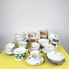 lotto di tazze, tazzine e