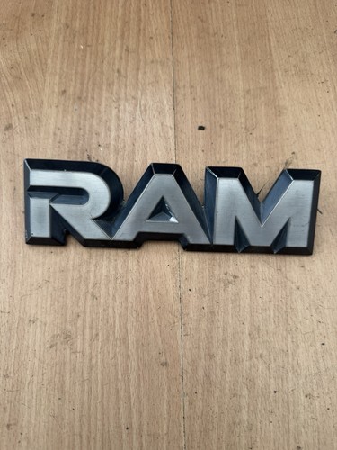 Ornamento emblema porta - , ram