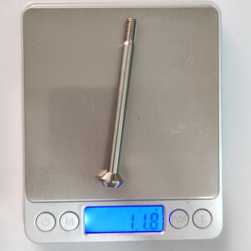 Bullone passante triangolo