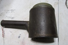 antico scuotitore in latta ha