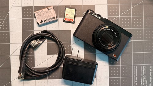 Fujifilm series xq1 0 - x,