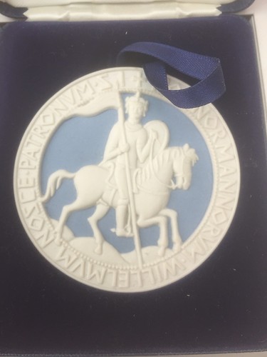 Wedgwood jasper medallion - wedgwood, (