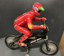 PUPAZZO CON BICI ELETTRICA CM