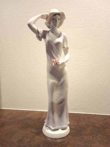 Figurina hollohaza dipinta - figurina,